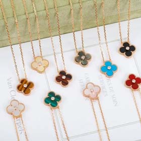 Cztery liście Clover (18 stylów) - 2041  